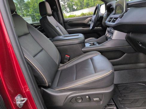 Used 2023 GMC Yukon SLT w/ SLT Premium Package RWD image 36