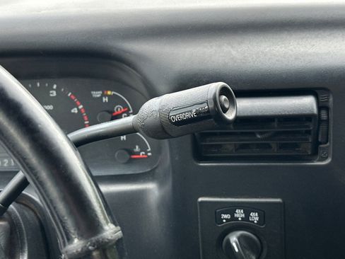 Used 2003 Ford F250 XLT image 19