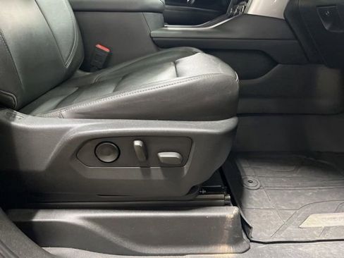 Used 2021 Chevrolet Tahoe Z71 w/ Z71 Signature Package AWD/4WD image 35