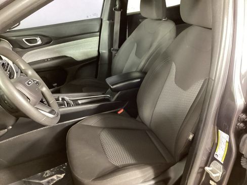 Used 2024 Jeep Compass Sport AWD/4WD image 12