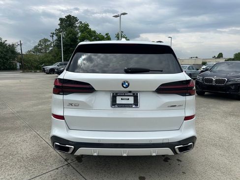 Certified 2024 BMW X5 sDrive40i w/ M Sport Package RWD image 4