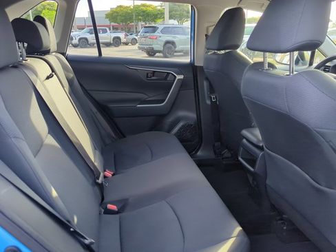 Used 2019 Toyota RAV4 LE image 23