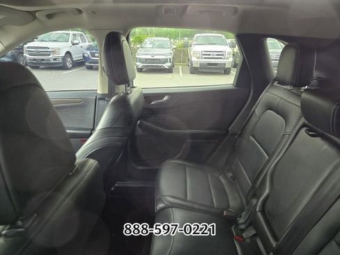 Used 2020 Ford Escape Titanium FWD image 3