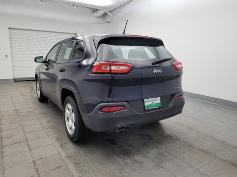 Used 2015 Jeep Cherokee Sport image 5