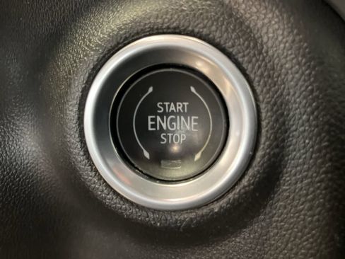 Used 2021 GMC Sierra 1500 Elevation image 18