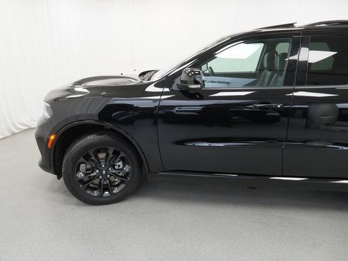 Certified 2025 Dodge Durango GT image 17