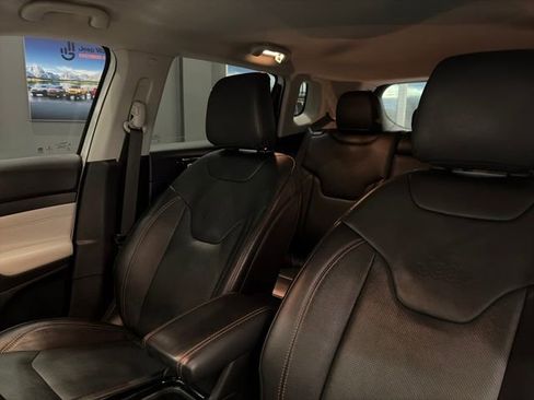 Used 2022 Jeep Compass Limited image 36