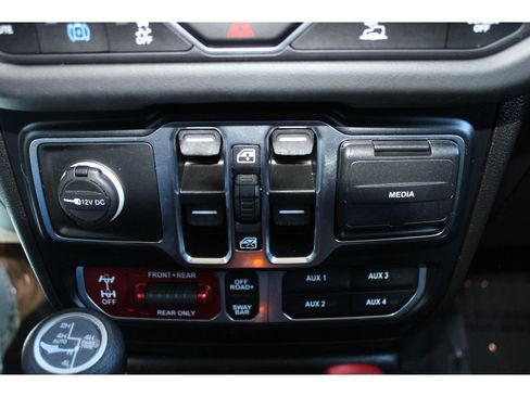 Used 2024 Jeep Wrangler Unlimited Rubicon 4xe w/ Technology Group image 29