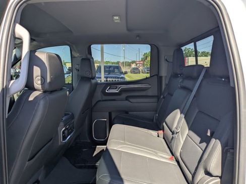 Used 2022 Chevrolet Silverado 1500 LTZ w/ Technology Package AWD/4WD image 13