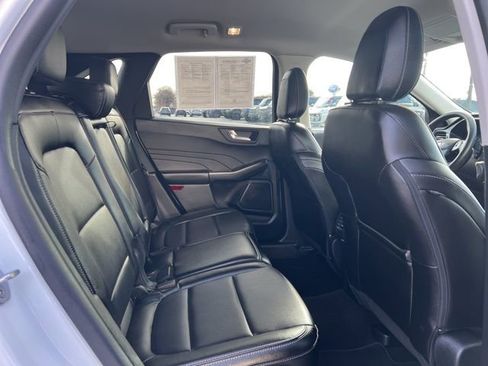 Used 2022 Ford Escape SEL image 13