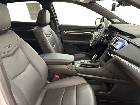 Certified 2024 Cadillac XT5 Sportv w/ Technology Package AWD/4WD image 14