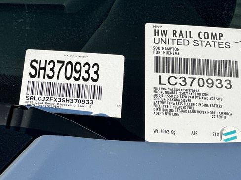 New 2025 Land Rover Discovery Sport S image 30