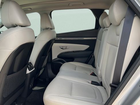 Certified 2024 Hyundai Tucson Limited FWD image 13