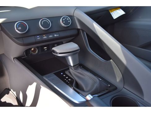 New 2026 Hyundai Elantra SE image 24