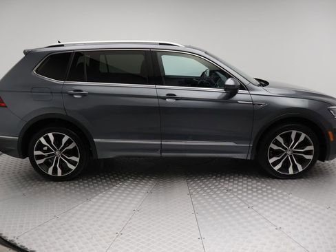 Used 2019 Volkswagen Tiguan SEL Premium R-Line w/ 3rd Row Seat Package AWD/4WD image 7