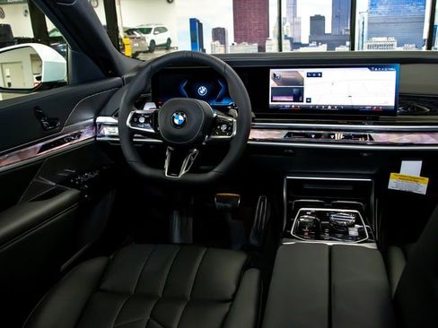 Used 2026 BMW 740i xDrive w/ Executive Package AWD/4WD image 17