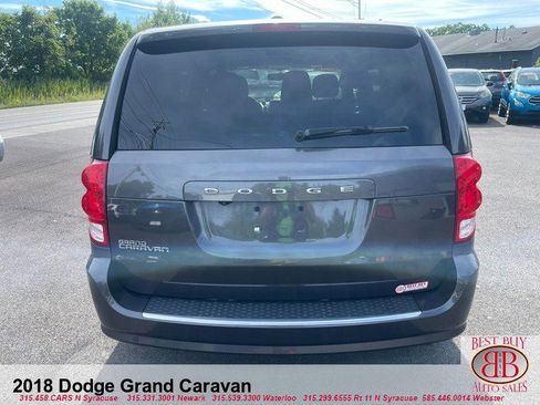 Used 2018 Dodge Grand Caravan SE w/ UConnect Hands-Free Group image 4
