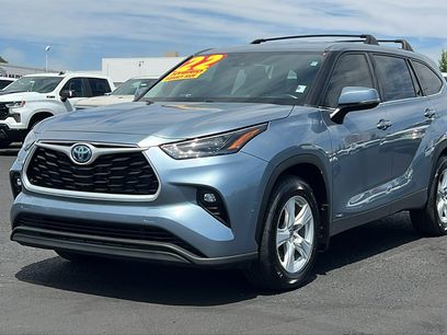 Used 2022 Toyota Highlander LE