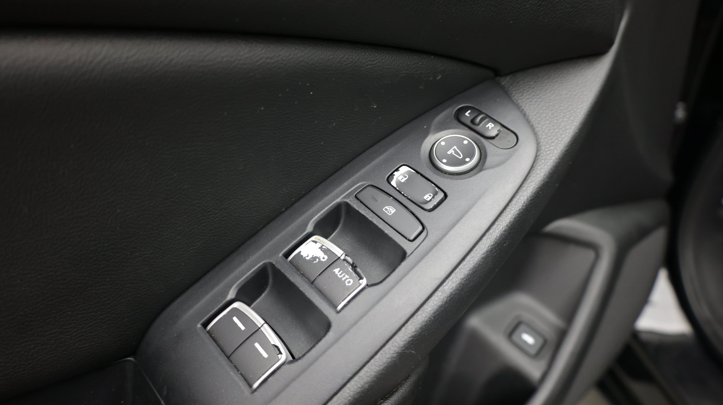Used 2019 Honda Accord EX image 12
