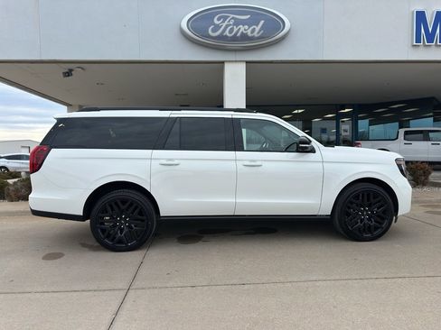 New 2026 Ford Expedition Max Platinum w/ Stealth Performance Package image 7