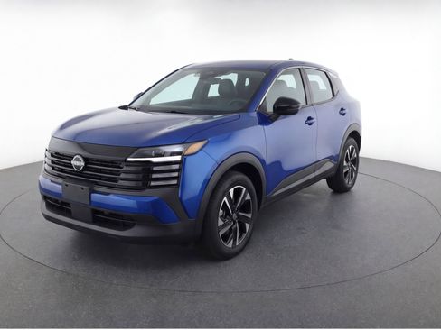 Used 2025 Nissan Kicks SV AWD/4WD image 3