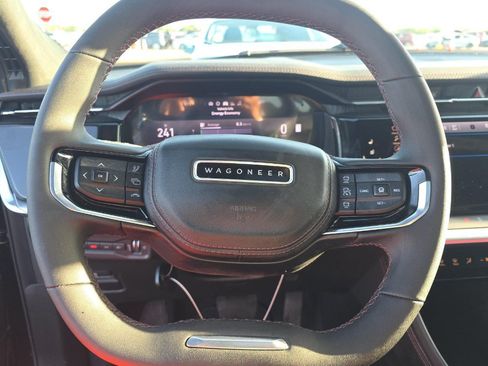 Used 2024 Jeep Wagoneer Launch Edition AWD/4WD image 8
