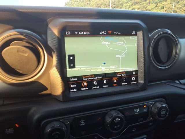 Used 2023 Jeep Wrangler Unlimited Sport w/ Sun And Sound Package AWD/4WD image 17