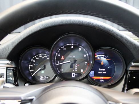 Certified 2025 Porsche Macan image 23