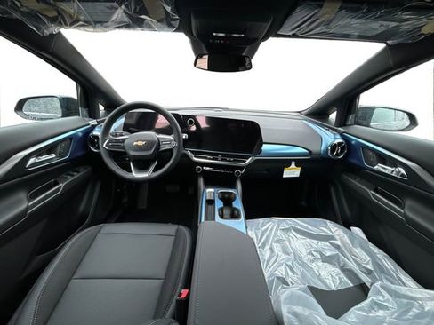 New 2026 Chevrolet Equinox EV LT AWD/4WD image 13