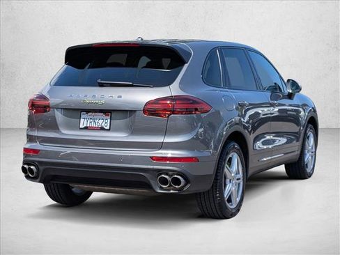 Used 2017 Porsche Cayenne S AWD/4WD image 5