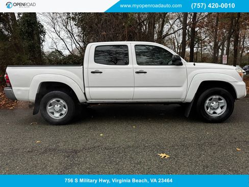 Used 2014 Toyota Tacoma PreRunner image 1