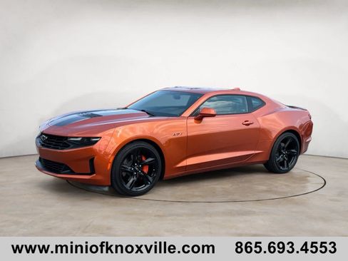 Used 2022 Chevrolet Camaro LT w/ Technology Package RWD image 7