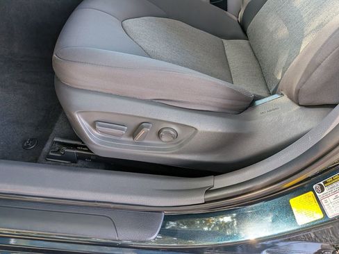 Used 2021 Toyota Camry LE image 18