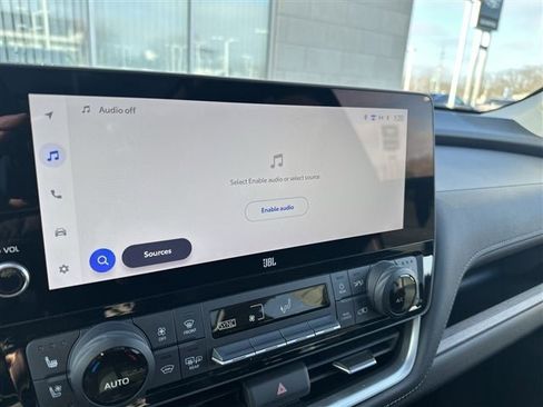 Used 2024 Toyota Grand Highlander XLE image 16