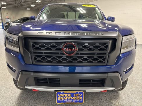 Used 2023 Nissan Frontier PRO-4X w/ Technology Package image 2