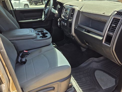 Used 2014 RAM 2500 Tradesman w/ Chrome Appearance Group RWD image 11