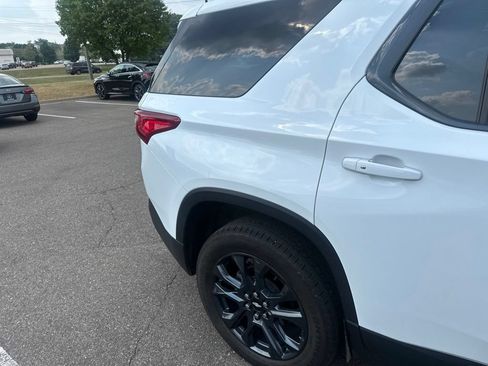 Used 2020 Chevrolet Traverse RS AWD/4WD image 9