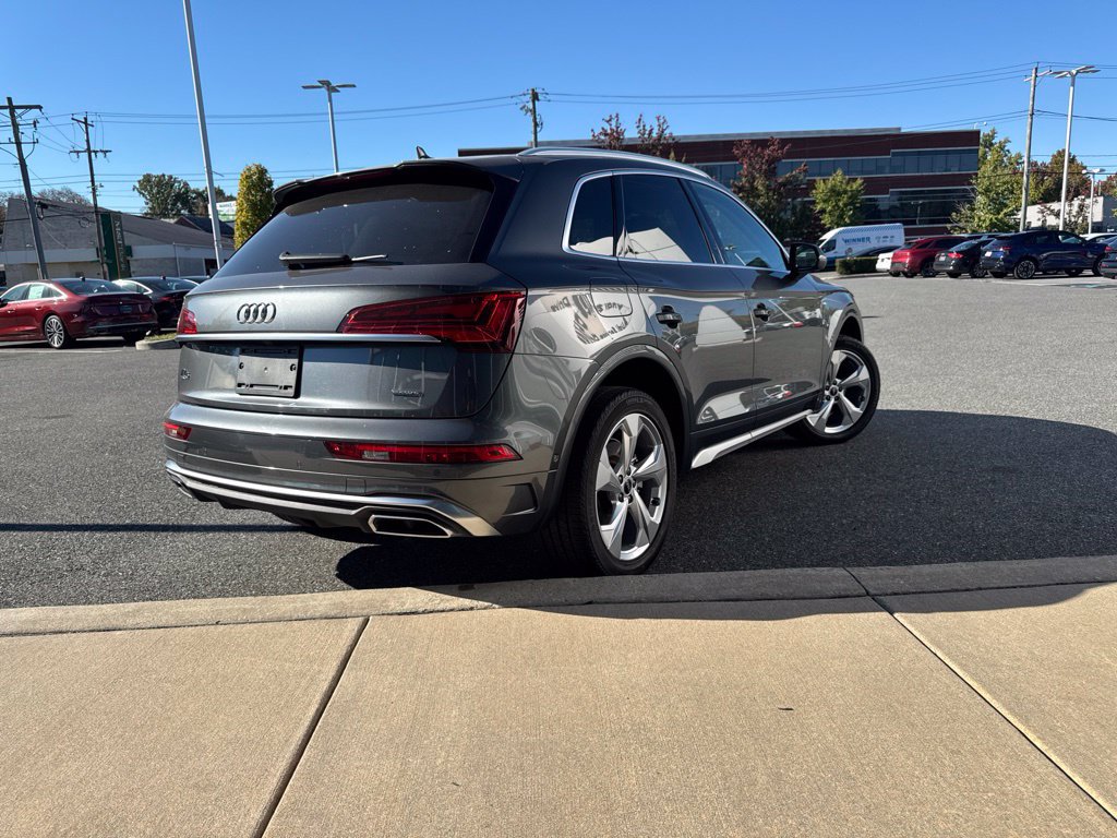 Used 2022 Audi Q5 2.0T Prestige w/ Prestige Package AWD/4WD image 2