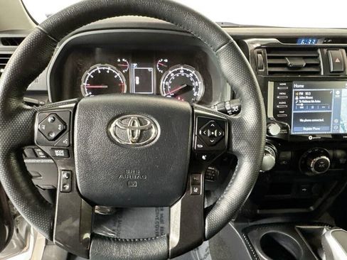 Used 2024 Toyota 4Runner TRD Off-Road Premium image 4