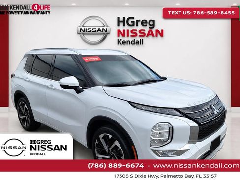 Used 2024 Mitsubishi Outlander SEL FWD image 1