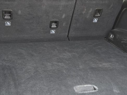 Used 2023 Jeep Grand Cherokee Altitude image 11