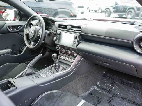 Used 2023 Toyota GR86 Premium RWD image 13