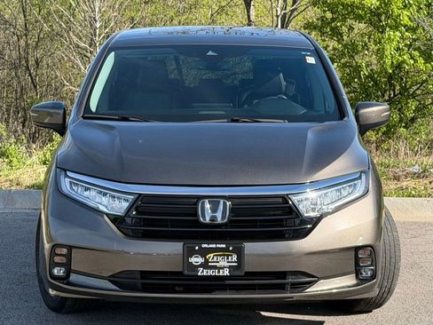 Used 2023 Honda Odyssey EX-L image 2