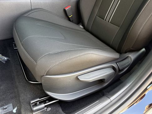 New 2026 Hyundai Elantra Sport FWD image 11