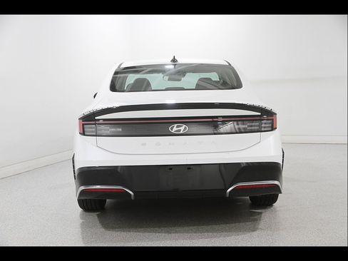 Certified 2026 Hyundai Sonata SEL FWD image 20
