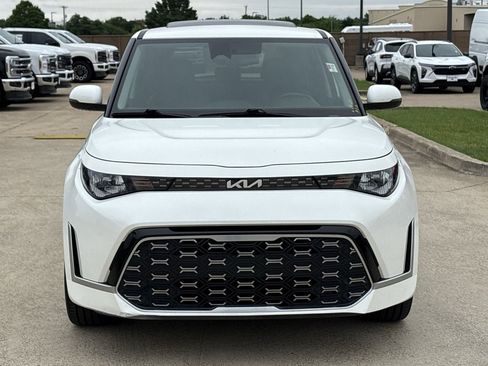 Used 2023 Kia Soul GT-Line FWD image 9