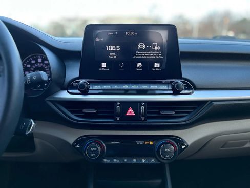 Used 2019 Kia Forte LXS image 15