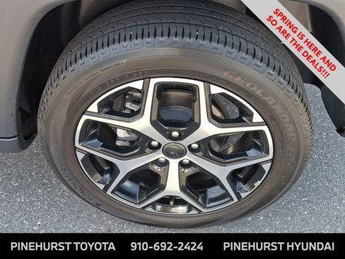 Used 2025 Jeep Compass Limited image 9