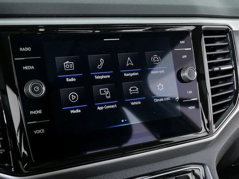 Certified 2023 Volkswagen Atlas SEL R-Line AWD/4WD image 15