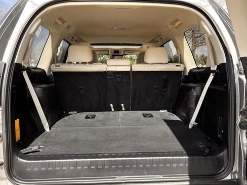 Used 2020 Lexus GX 460 Premium w/ Premium Package image 35